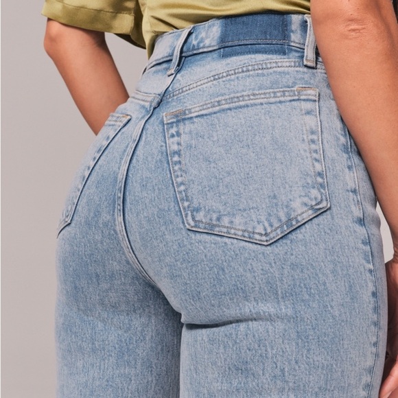 Abercrombie Ultra High Rise 90s Straight Jean - Picture 5 of 12